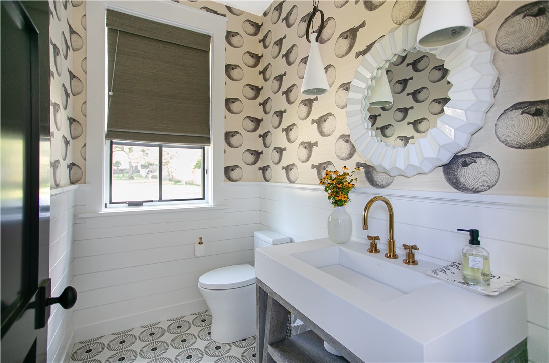 133 Ferry Road Bristol, RI 02809 - Photo 17 of 34 Gallery Image 17