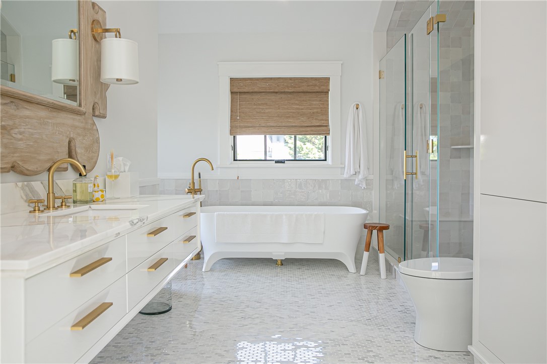 133 Ferry Road Bristol, RI 02809 - Photo 18 of 34 Gallery Image 18