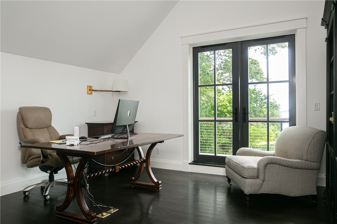 133 Ferry Road Bristol, RI 02809 - Photo 28 of 34 Gallery Image 28