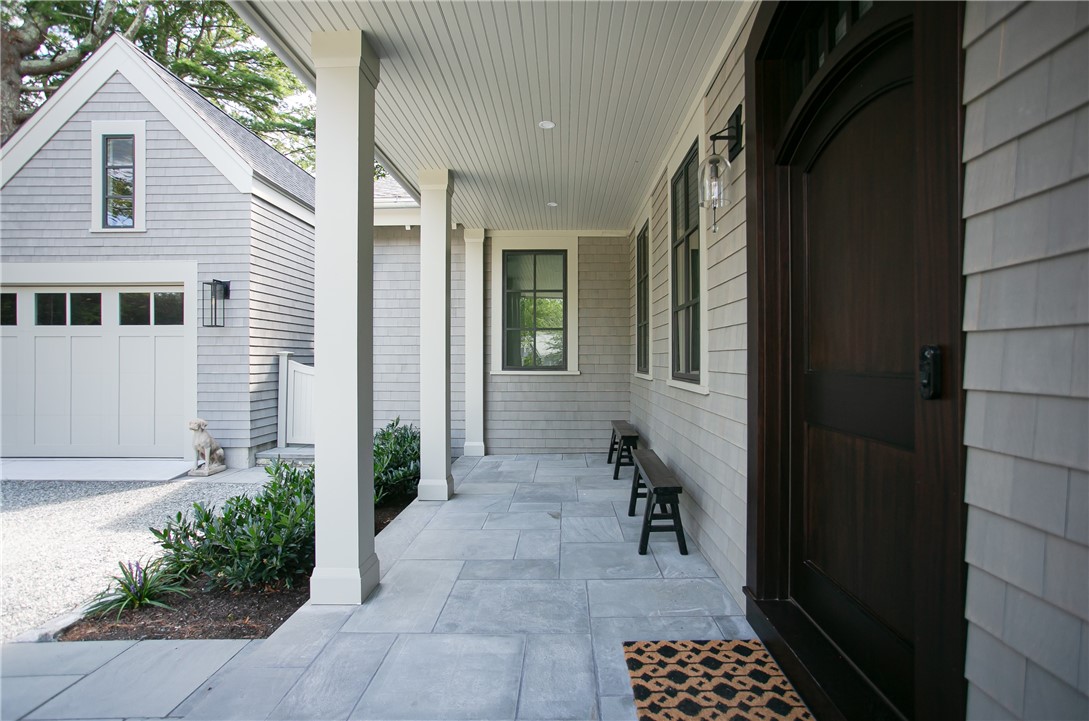 133 Ferry Road Bristol, RI 02809 - Photo 4 of 34 Gallery Image 4
