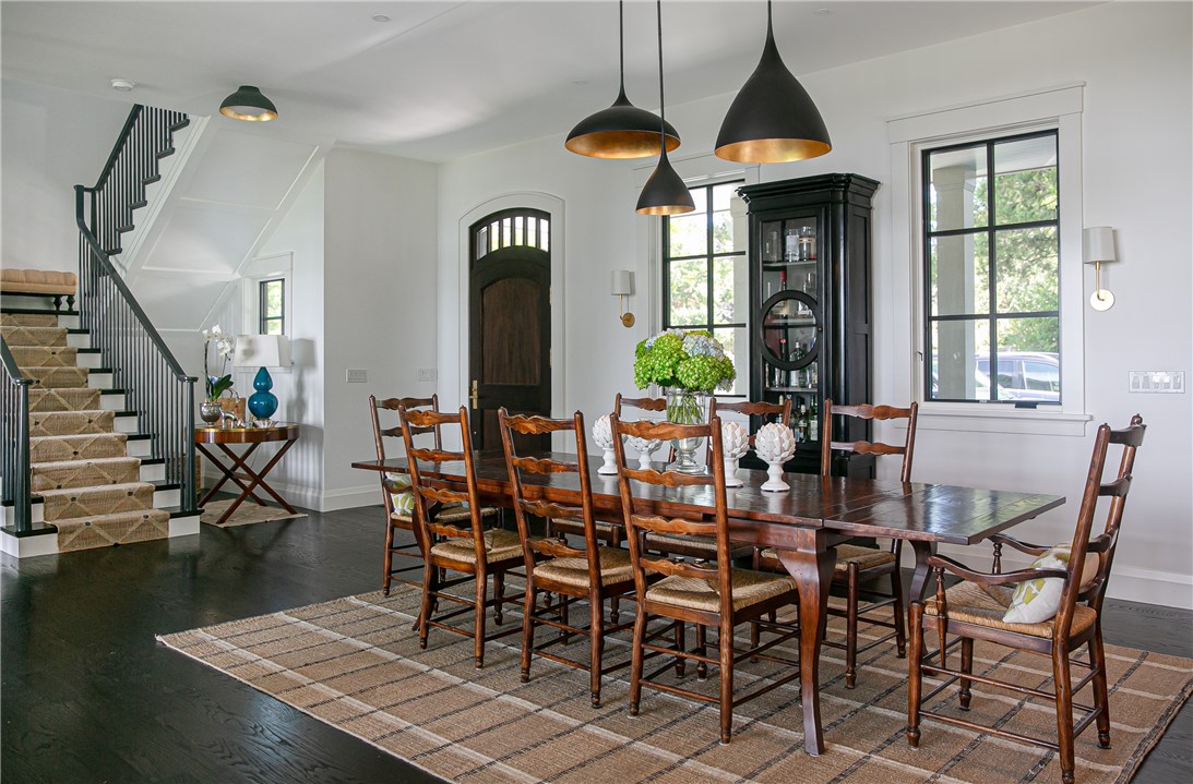 133 Ferry Road Bristol, RI 02809 - Photo 6 of 34 Gallery Image 6