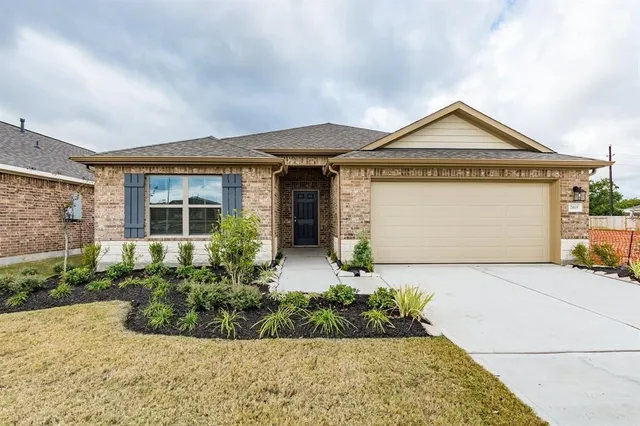 $2,350 | 7615 Pampero Lane, Baytown, TX 77523