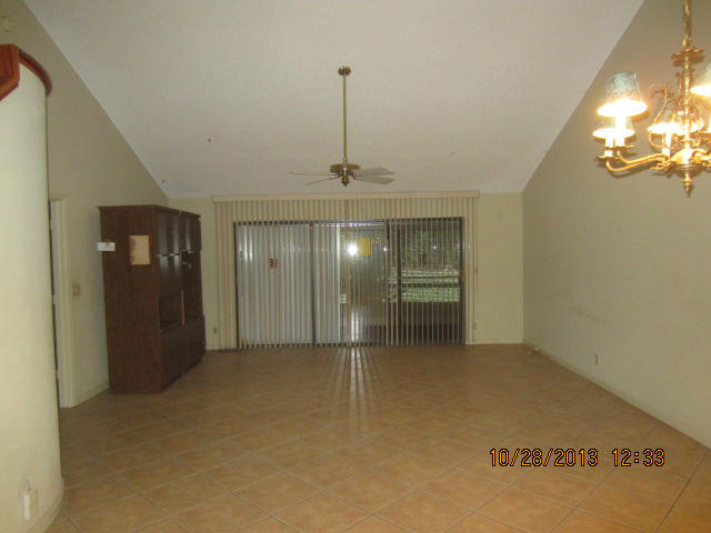 20788 Boca Ridge Drive North Boca Raton, FL 33428 - Photo 4 of 19 IMG_2035