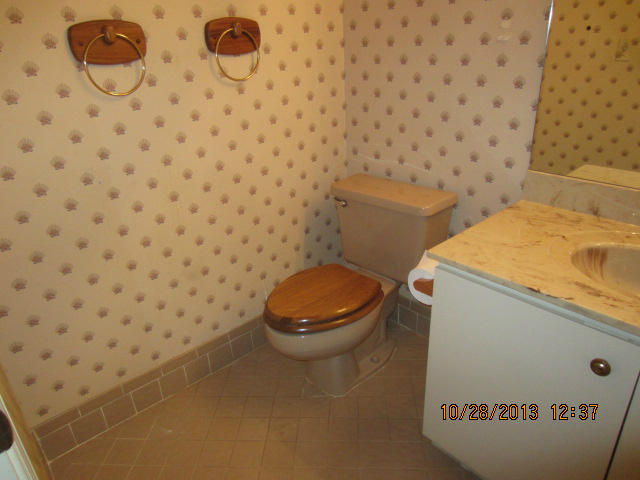 20788 Boca Ridge Drive North Boca Raton, FL 33428 - Photo 8 of 19 IMG_2065