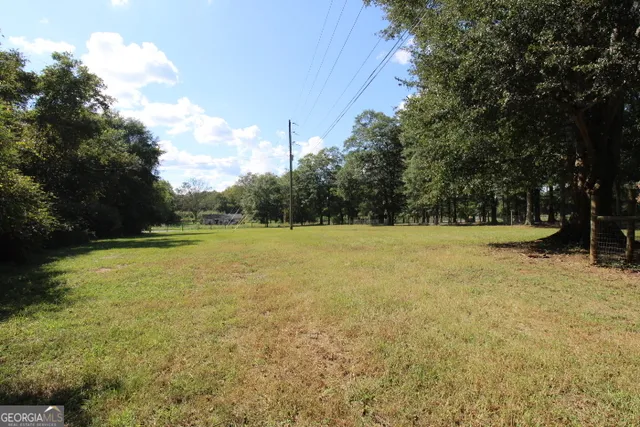 a view of a outdoor space