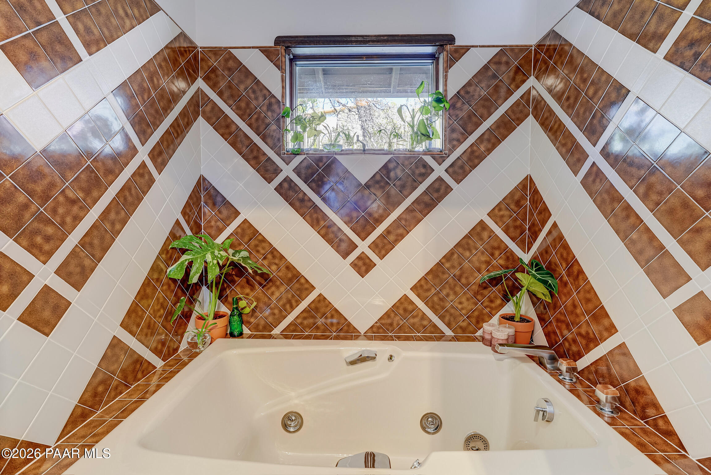 2256 Loma Rica Circle Prescott, AZ 86303 - Photo 32 of 57 Guest Bathroom 2