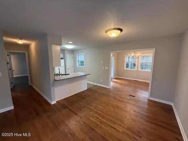 $2,000 | Undisclosed Address, New Bern, NC 28562