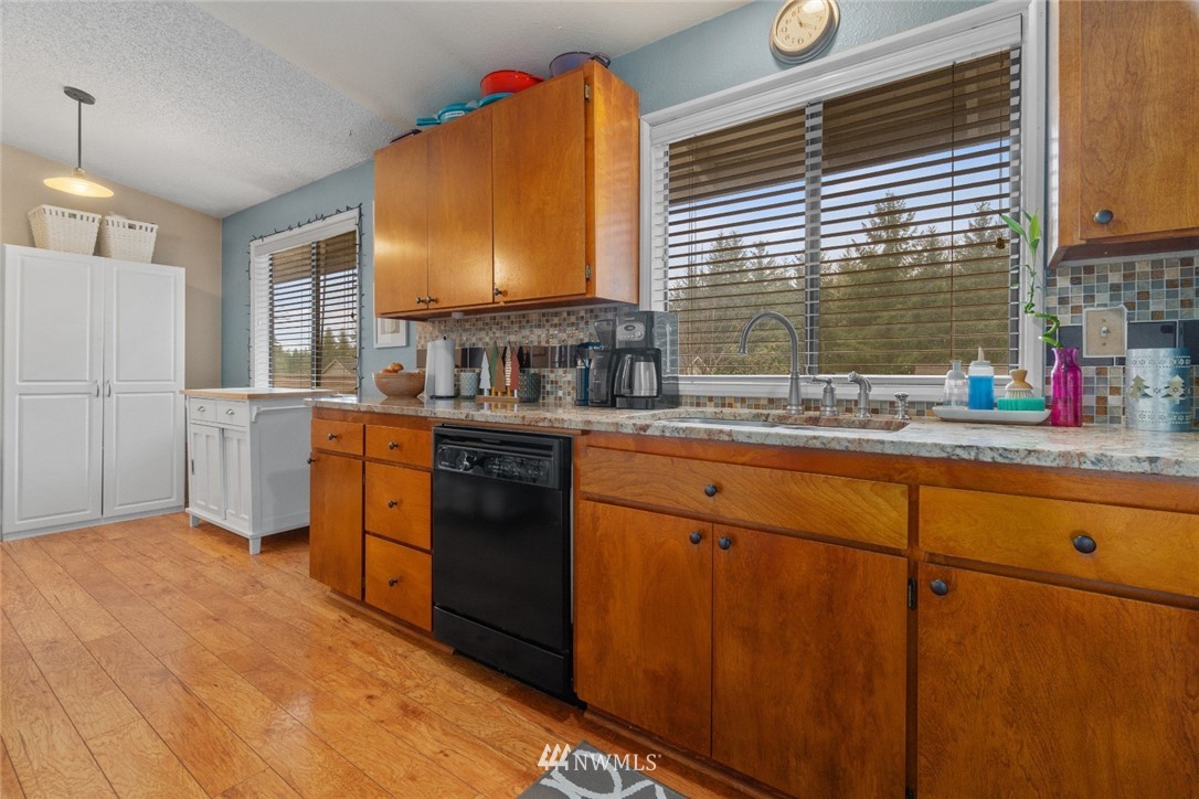 367 Southeast Valley View Way Chehalis, WA 98532 - Photo 11 of 21 Gallery Image 11