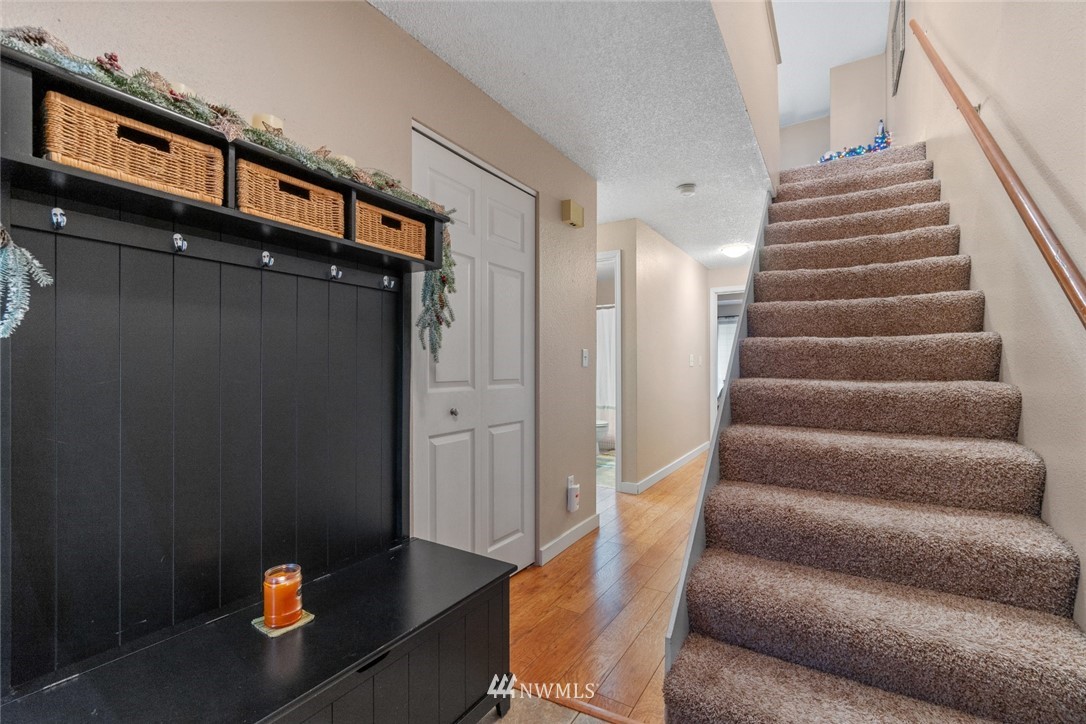 367 Southeast Valley View Way Chehalis, WA 98532 - Photo 4 of 21 Gallery Image 4