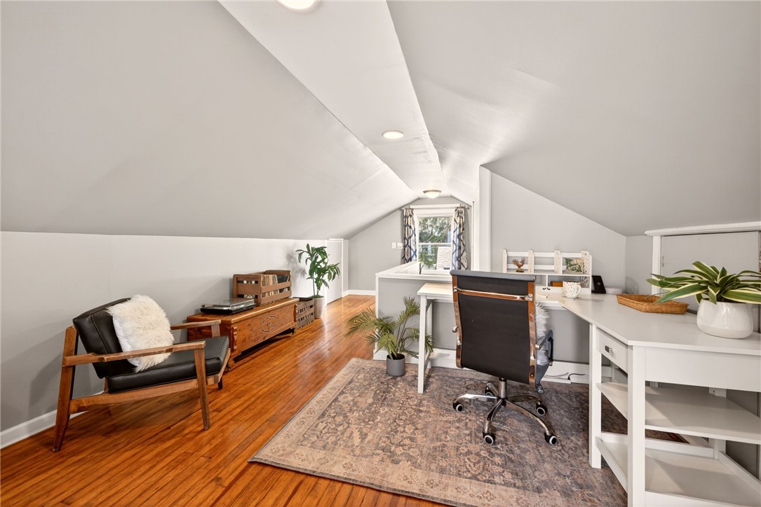 293 Brett Road Irondequoit, NY 14609 - Photo 20 of 33