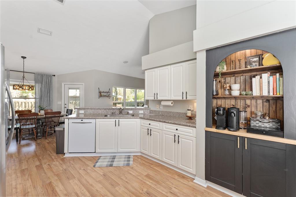 5025 Southwest 78 Way Gainesville, FL 32608 - Photo 8 of 29