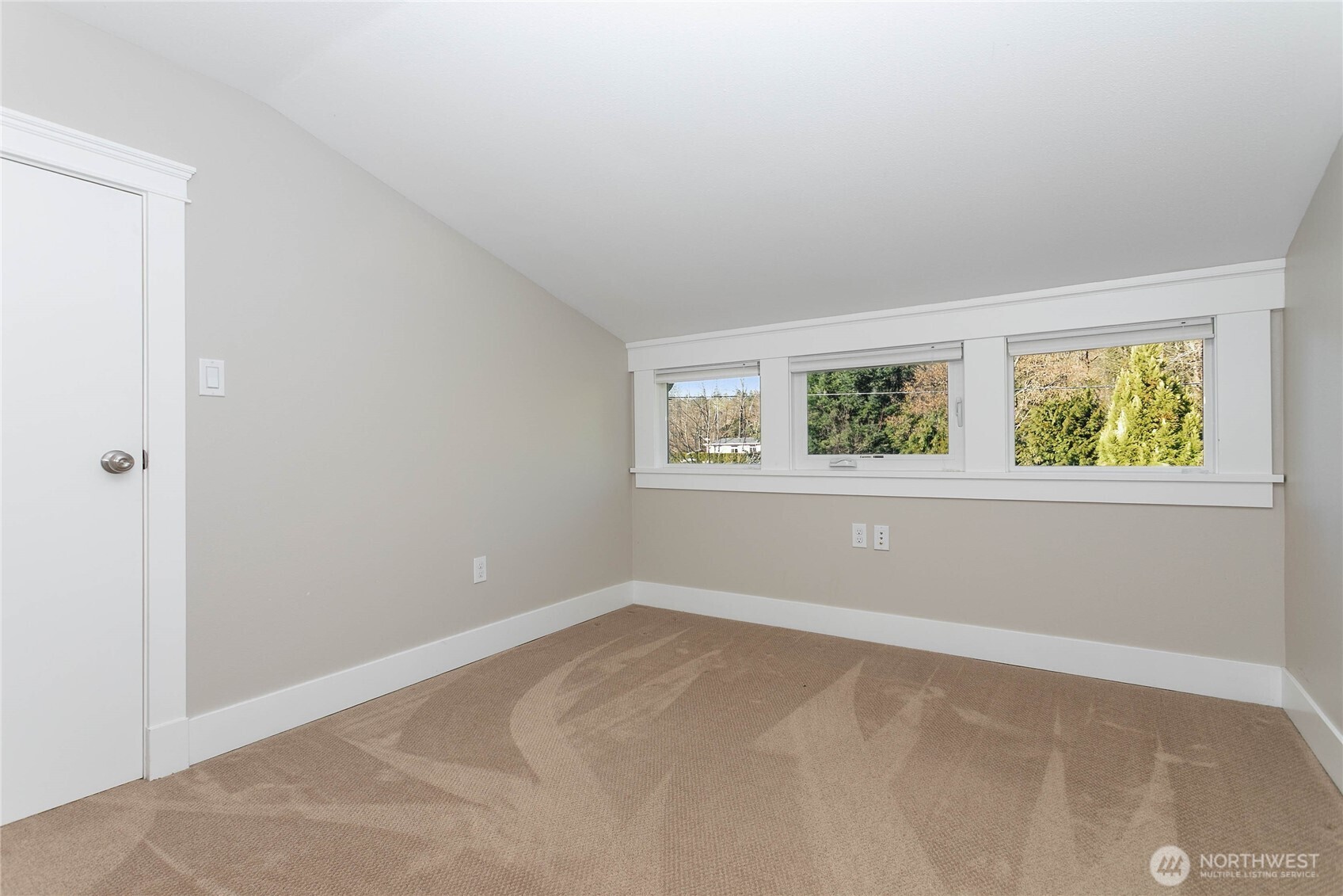 3269 Haynie Road Custer, WA 98240 - Photo 29 of 39 an empty room with windows