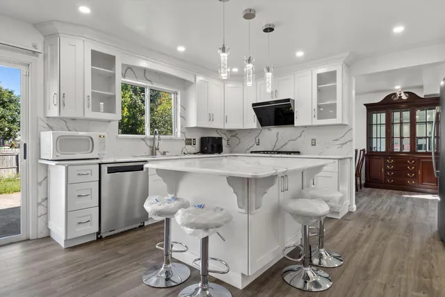 $450,000 | 9442 73rd Street, Kenosha, WI 53142