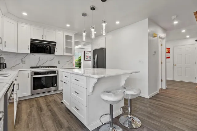 $450,000 | 9442 73rd Street, Kenosha, WI 53142