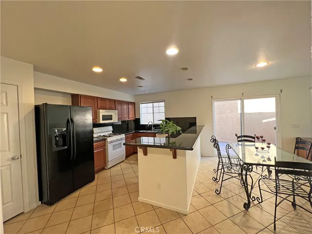 $449,900 | 38210 Rioja Court, Palmdale, CA 93550