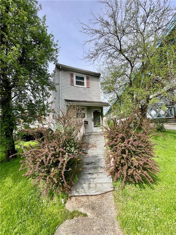 507 Agnes Street McKees Rocks, PA 15136 - Photo 1 of 10