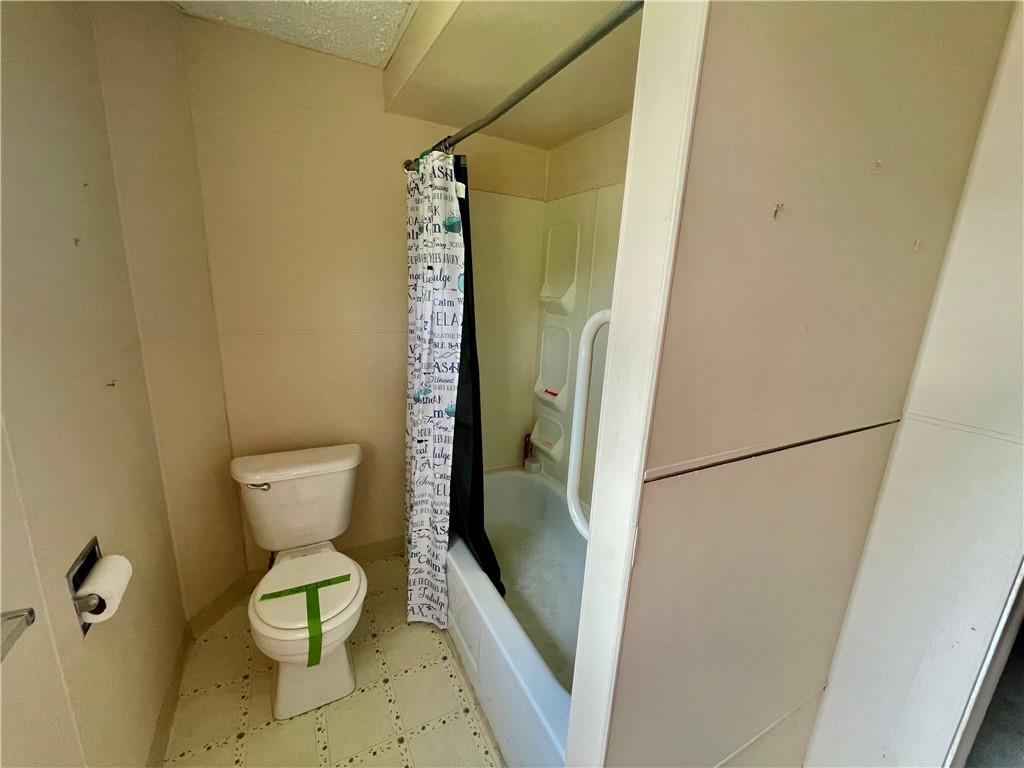 507 Agnes Street McKees Rocks, PA 15136 - Photo 8 of 10