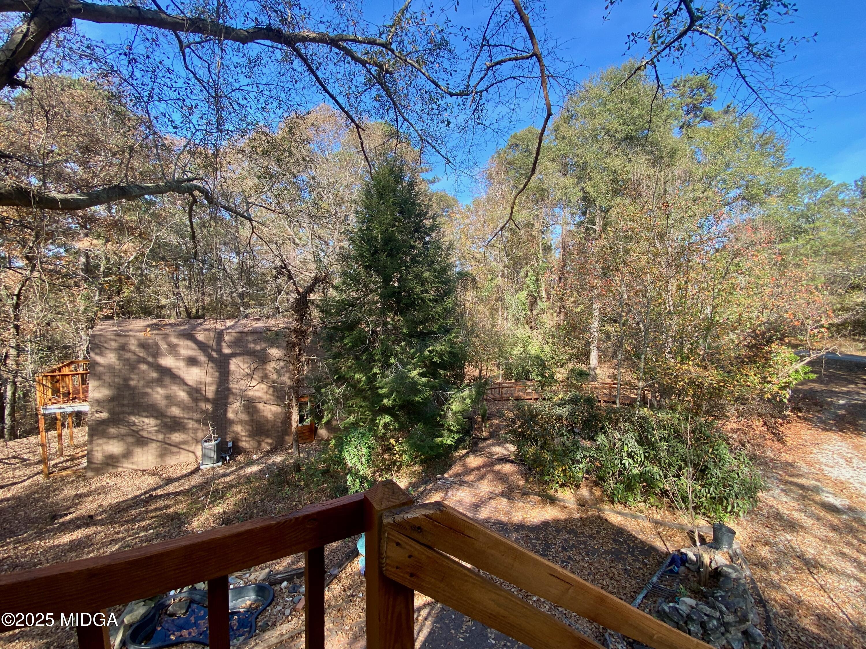 231 West Seminole Drive Byron, GA 31008 - Photo 23 of 38 a view of a backyard of the house