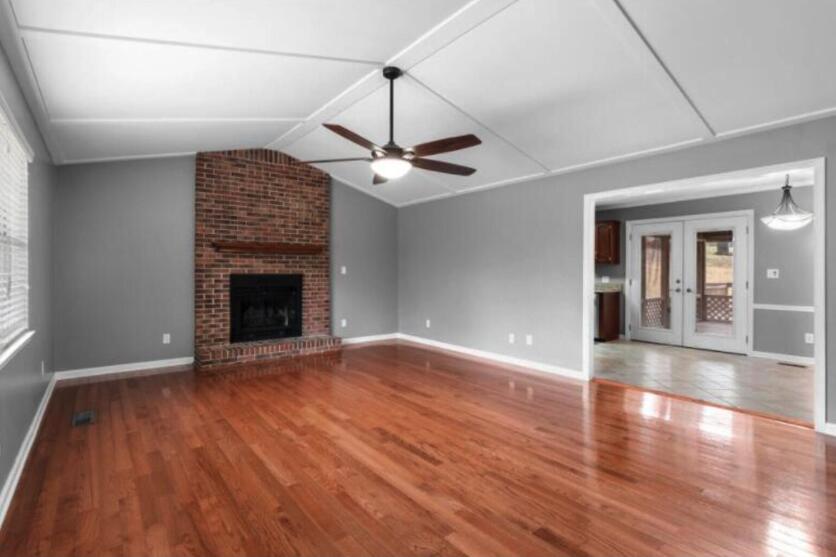 8919 Quail Run Drive Chattanooga, TN 37421 - Photo 3 of 13 Screen Shot 2024-10-18 at 7.01.35 AM