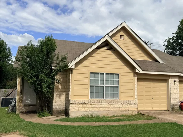 $1,550 | 2904 Whisper Oaks Lane, Unit A, Georgetown, TX 78628