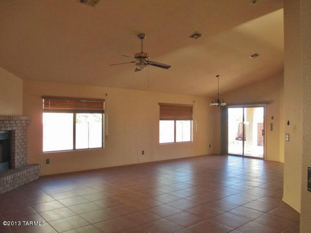 2116 Jacana Loop Tucson, AZ 85745 - Photo 6 of 35