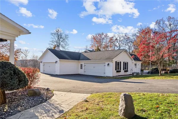 $1,750,000 | 1351 Lindsey Road, New Castle, PA 16105