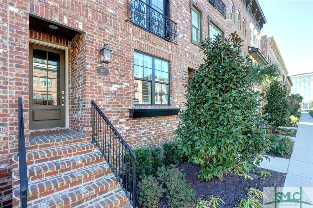 457 Port Street Savannah, GA 31401 - Photo 1 of 32