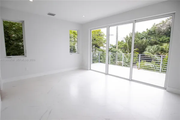 $1,575,000 | 3374 Day Avenue, Unit A, Miami, FL 33133