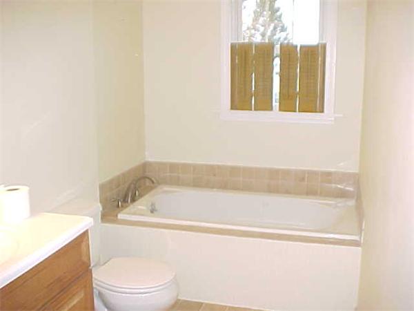 9 Arden Road Worcester, MA 01606 - Photo 6 of 9 Gallery Image 6
