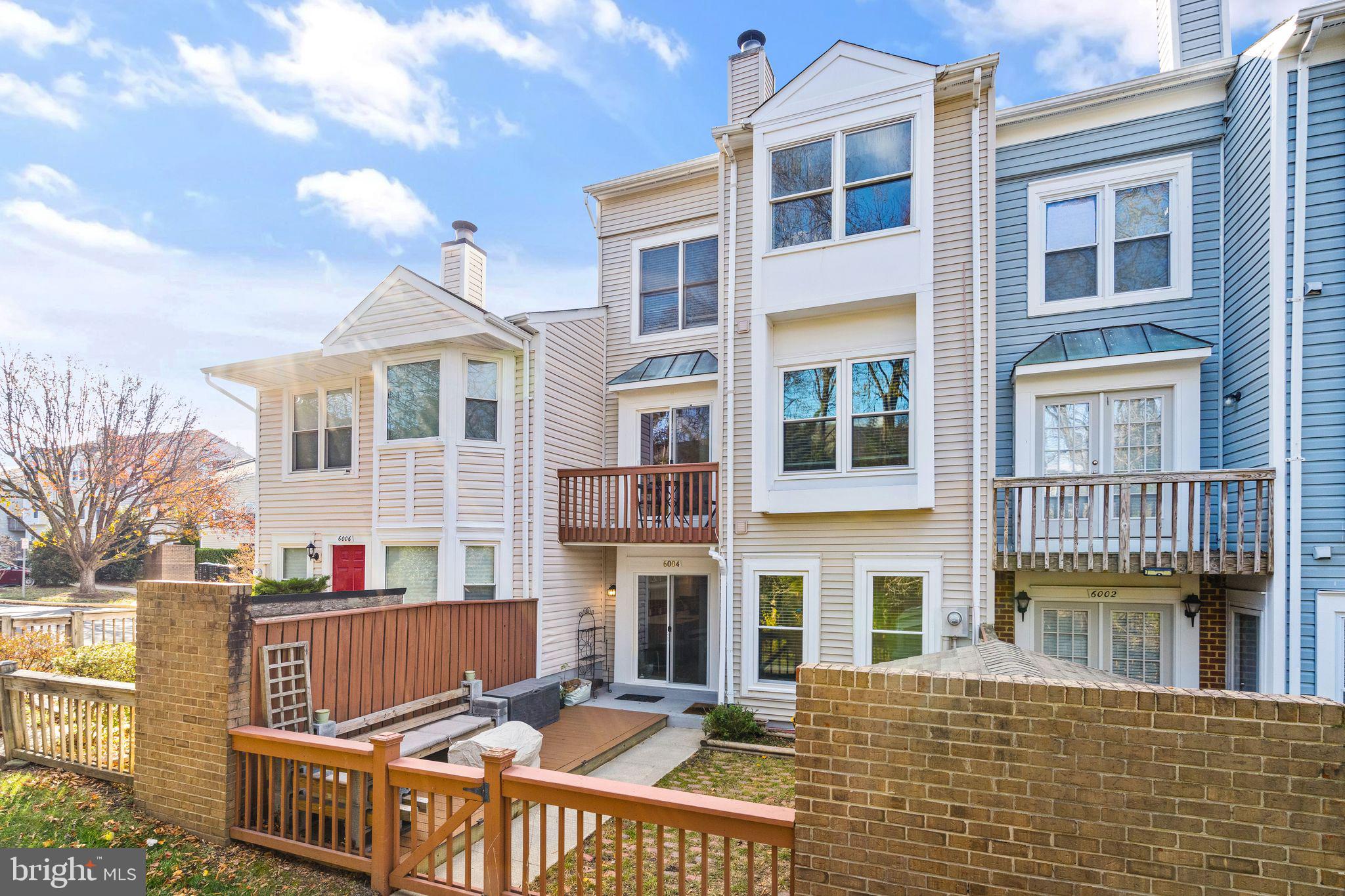 6004 Sunset Ridge Court Centreville, VA 20121 - Photo 2 of 28 3-story townhome