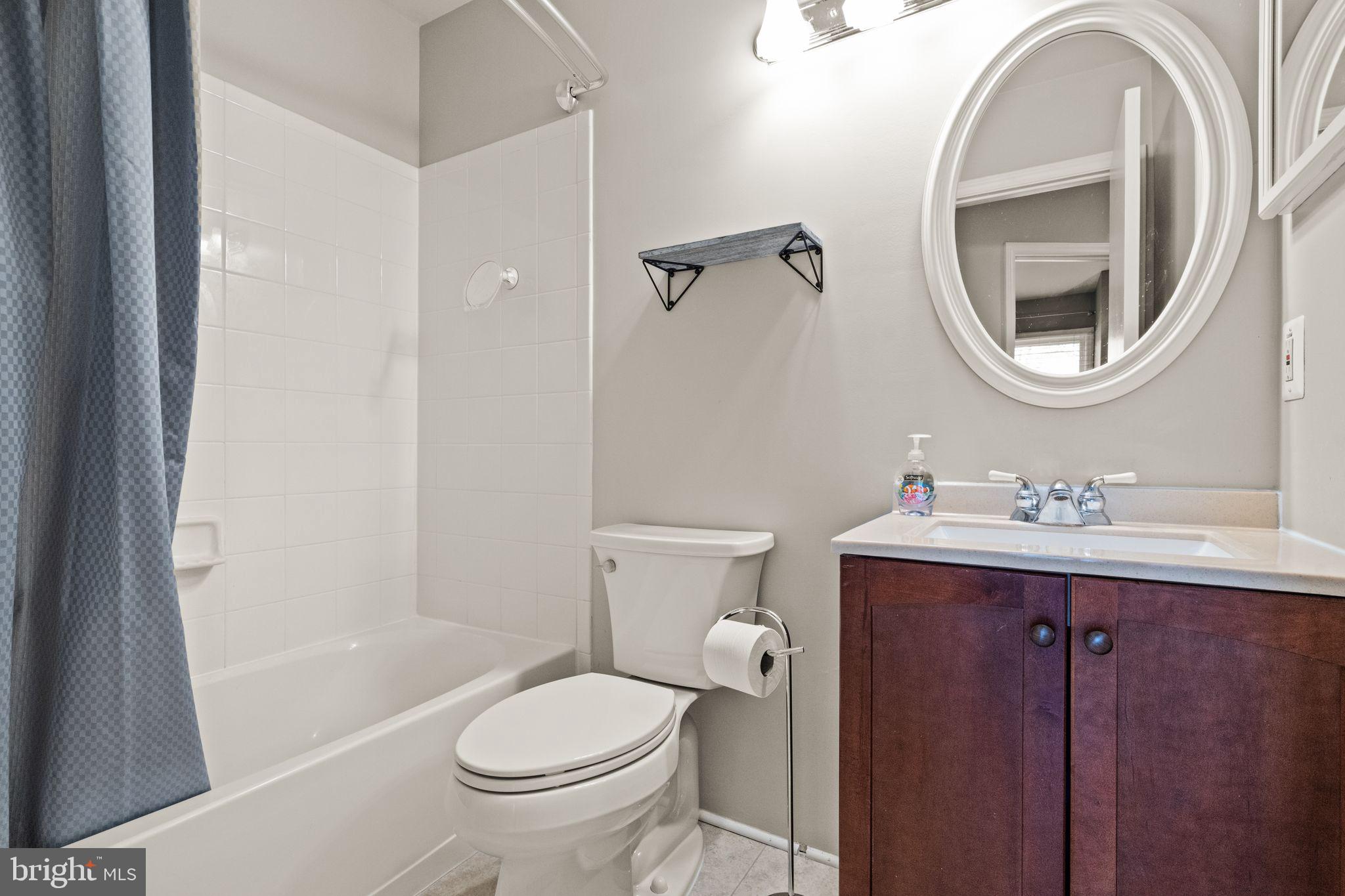6004 Sunset Ridge Court Centreville, VA 20121 - Photo 27 of 28 2nd Full BA w/ tub/shower combo and single vanity