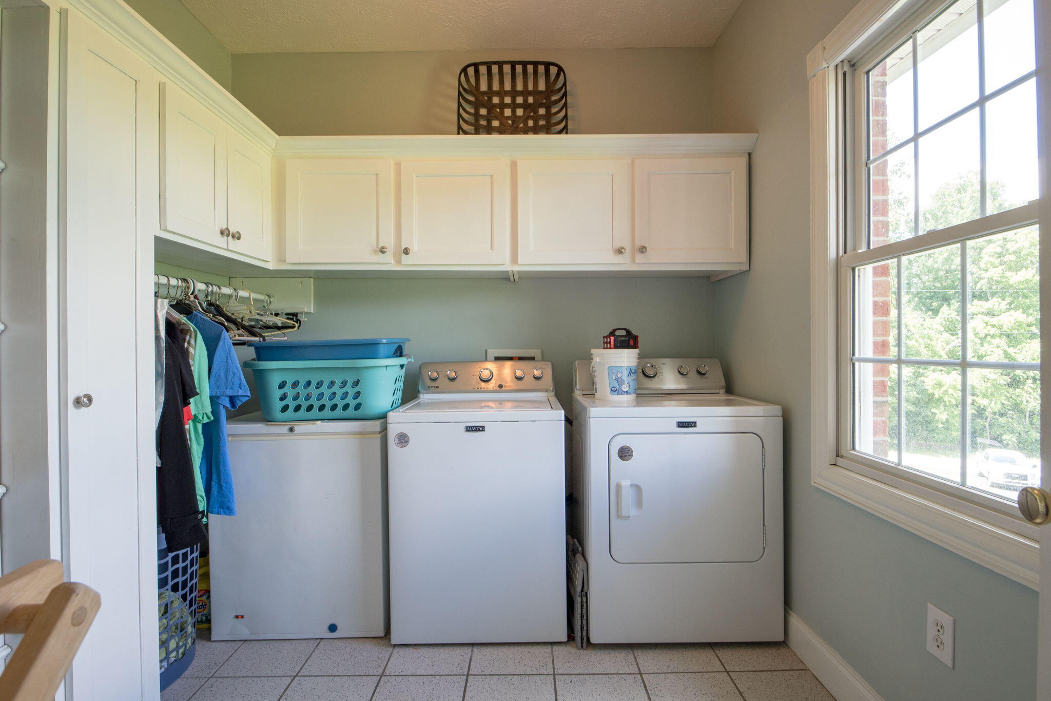 320 Alice Roy Road Windsor, KY 42565 - Photo 37 of 165 Main Floor Laundry