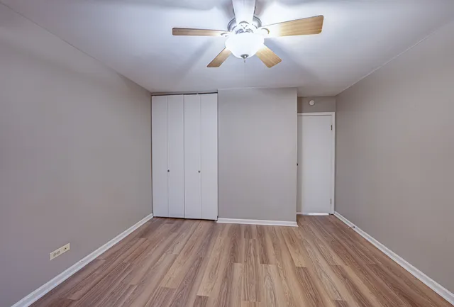 $1,800 | 5801 Oakwood Drive, Unit E, Lisle, IL 60532