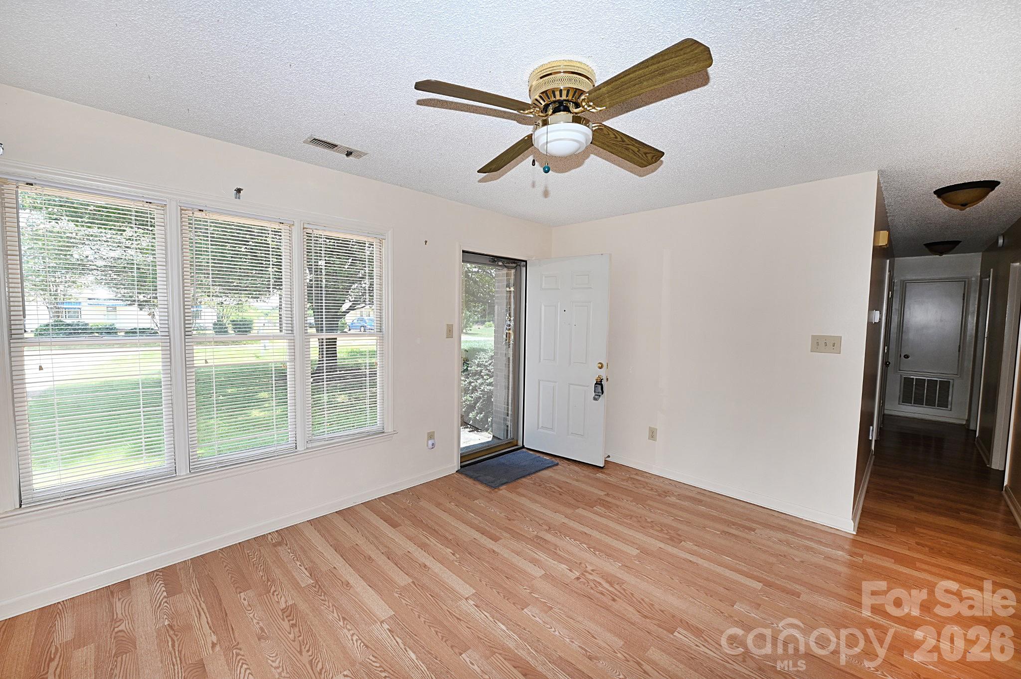 4445 Sulphur Springs Road Northeast Hickory, NC 28601 - Photo 17 of 34