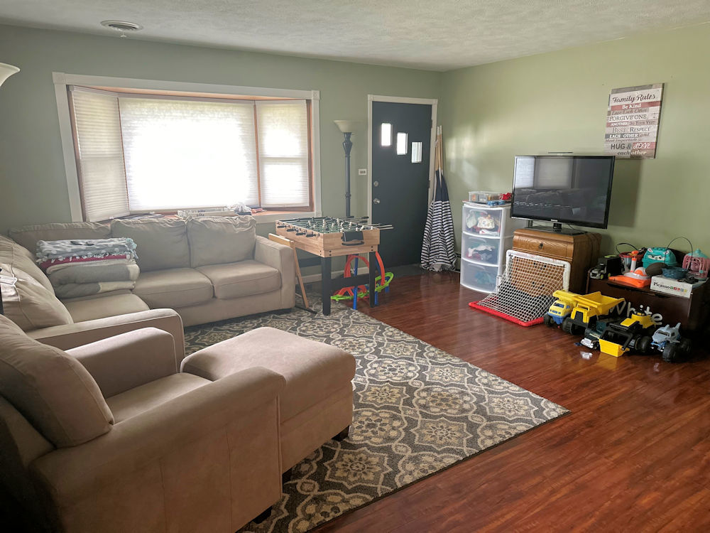 1001 Westview Drive Rochelle, IL 61068 - Photo 4 of 16 Gallery Image 4