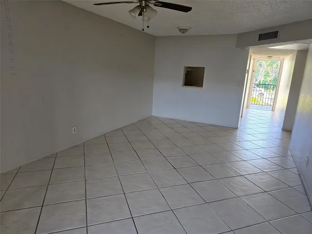 $160,000 | 7925 North Colony Circle, Unit 205, Fort Lauderdale, FL 33321