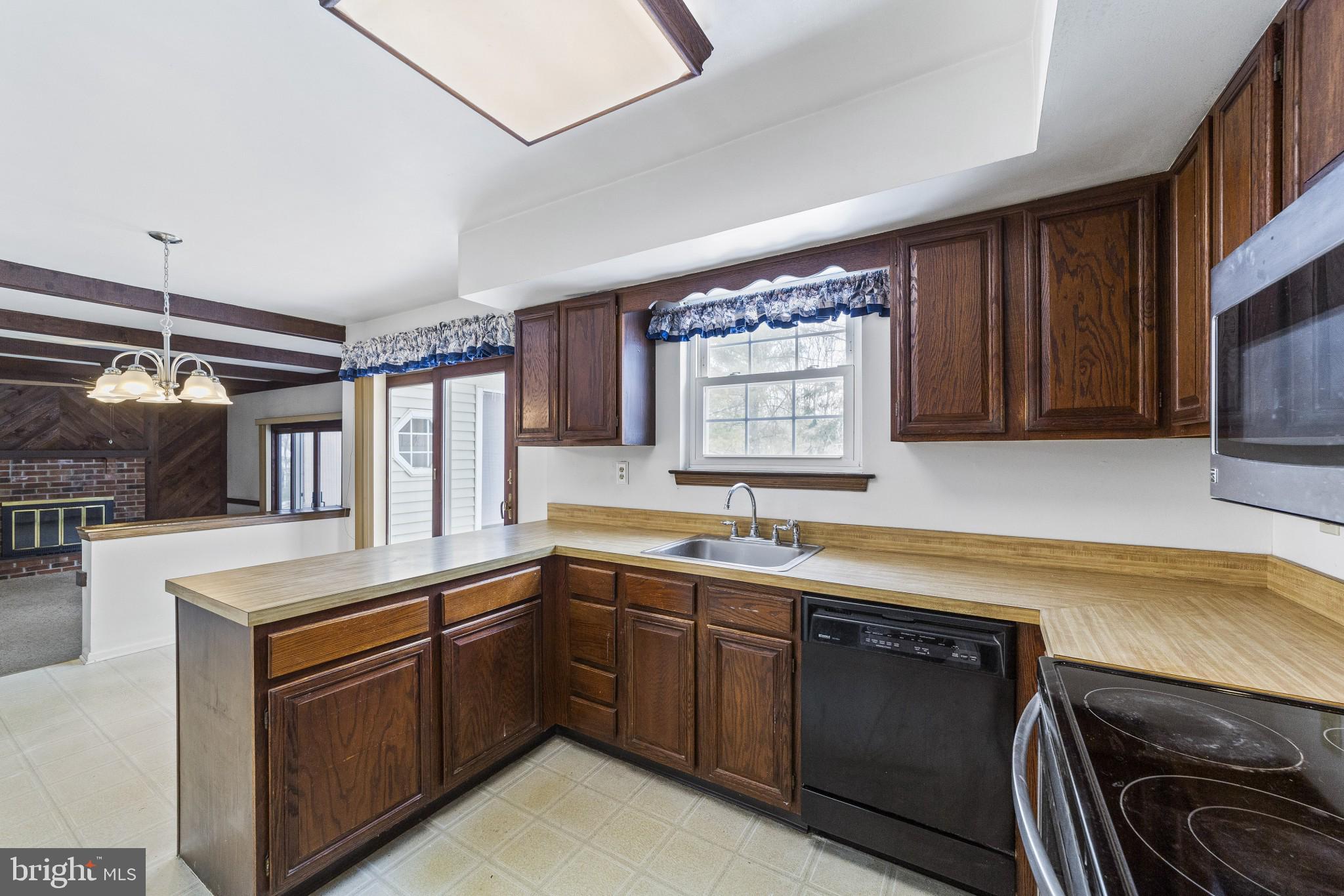 501 Pine Creek Road Exton, PA 19341 - Photo 8 of 31 Gallery Image 8