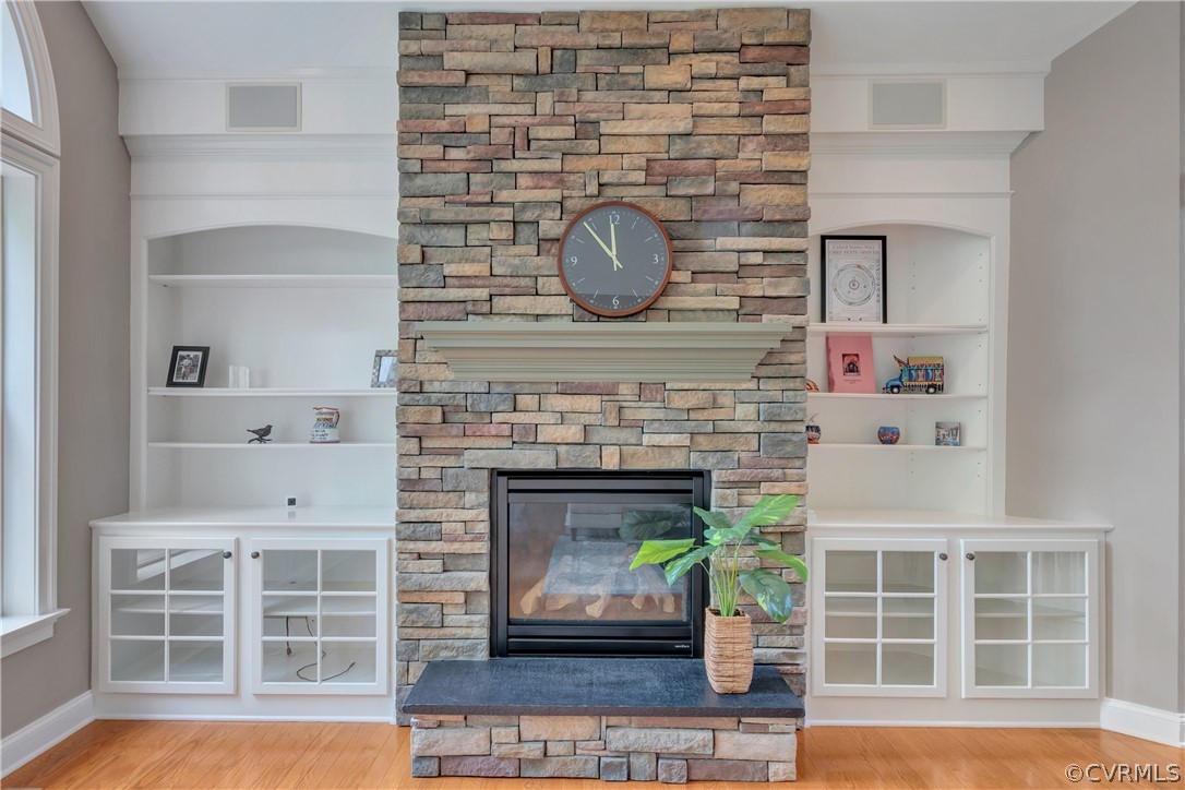 464 Guildford Farm Road Ruckersville, VA 22968 - Photo 19 of 36 View of Stone Fireplace and Built-Ins