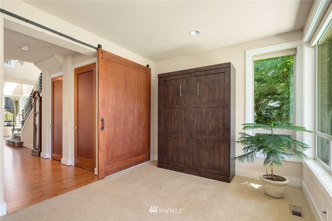 4157 Williams Avenue North Renton, WA 98056 - Photo 5 of 38