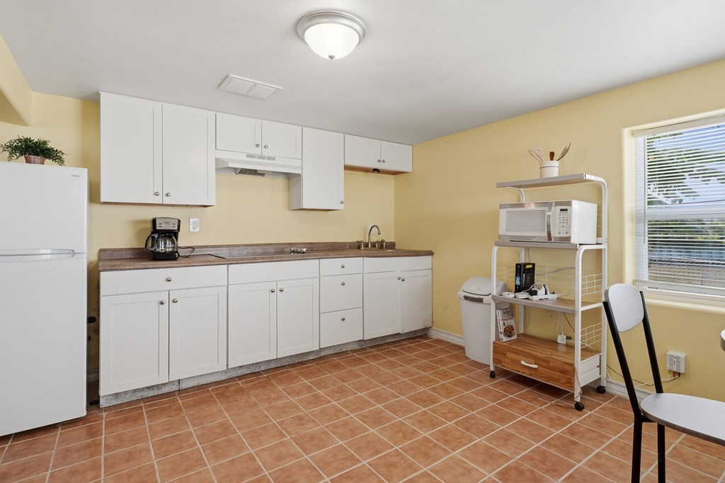 554 Copano Cove Road Rockport, TX 78382 - Photo 13 of 40