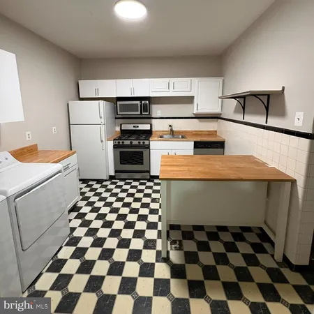 $1,850 | 373 East Butler Avenue, Unit A, Ambler, PA 19002