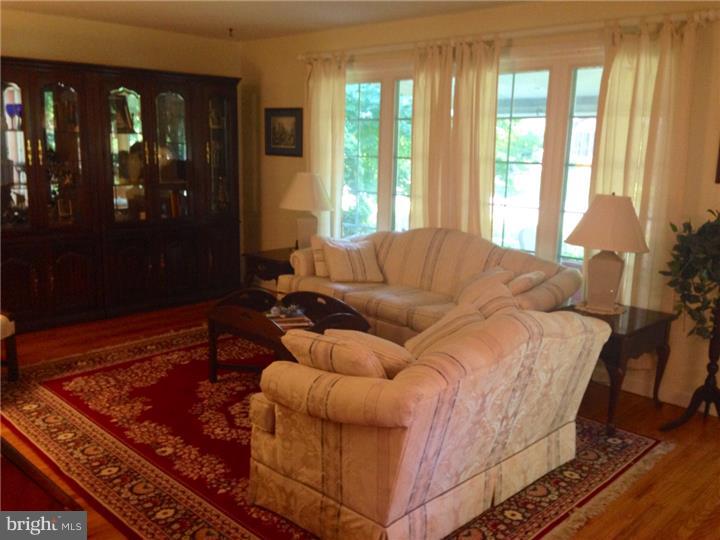 607 Devon Road Moorestown, NJ 08057 - Photo 5 of 18 Gallery Image 5