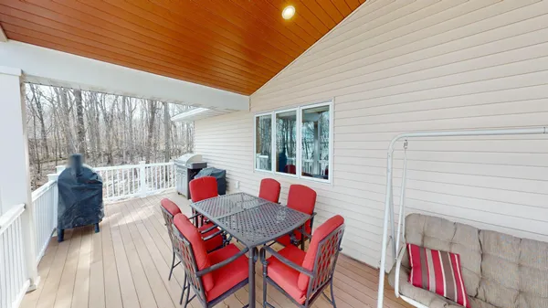 $519,900 | 64562 270th Street, Alden, MN 56009