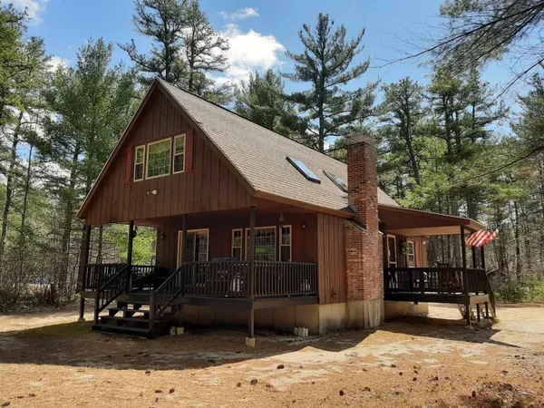 $442,900 | 31 McGrew Drive, Tamworth, NH 03886