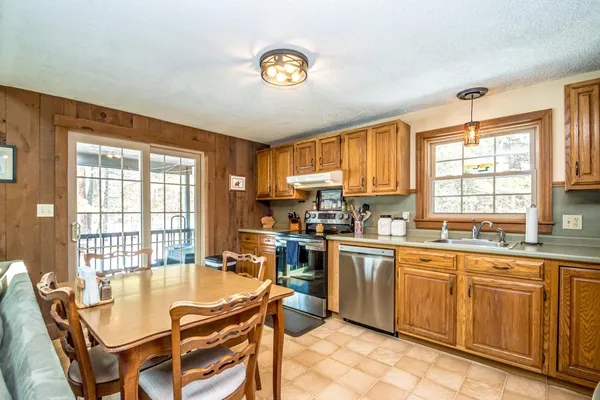 $442,900 | 31 McGrew Drive, Tamworth, NH 03886