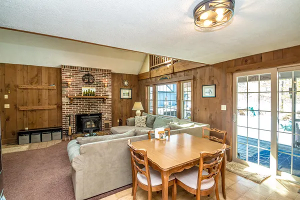 $442,900 | 31 McGrew Drive, Tamworth, NH 03886