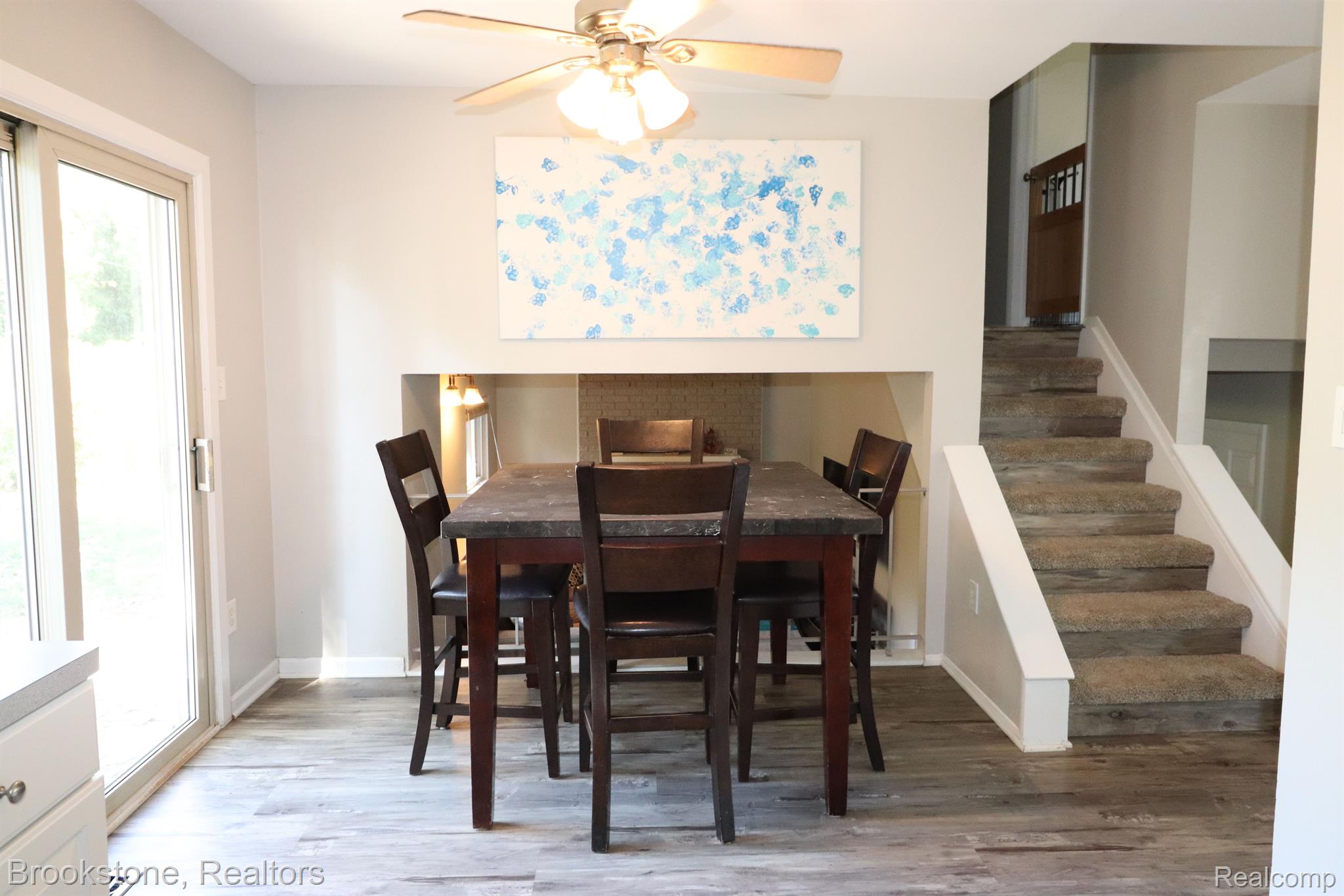 30089 Merrick Warren, MI 48092 - Photo 12 of 53 dining area 2