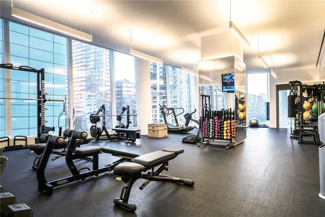 $1,885,000 | 50 West Street, Unit 14A | Financial District