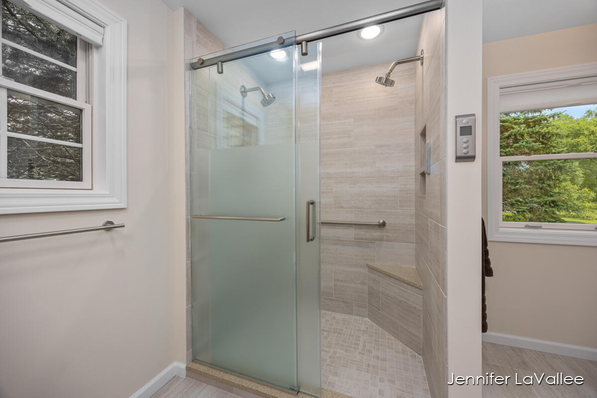 1471 10 Mile Road Northeast Comstock Park, MI 49321 - Photo 19 of 56 IMG_1018