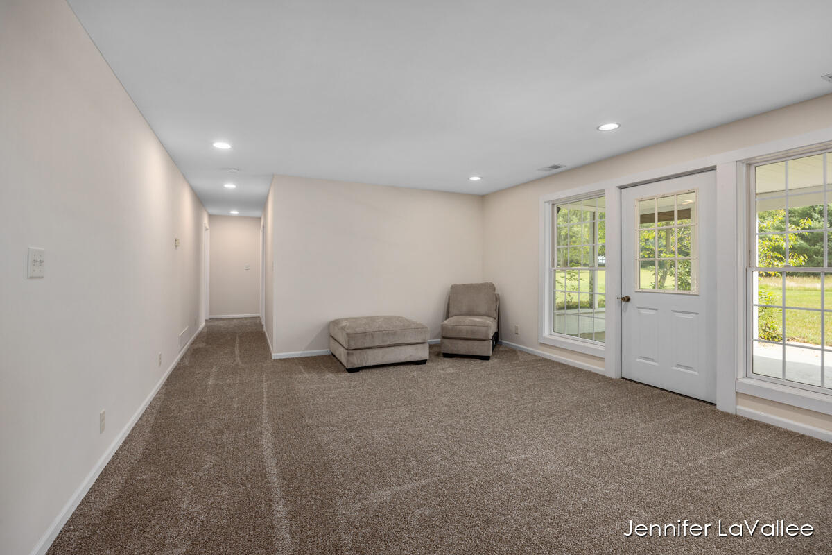 1471 10 Mile Road Northeast Comstock Park, MI 49321 - Photo 25 of 56 IMG_1024